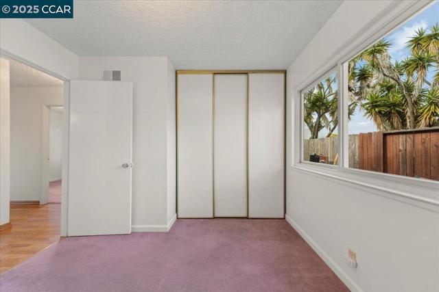 316 Meadows Dr, Vallejo CA: https://media.crmls.org/mediaz/6a640c9a-a224-4acd-9c5a-6180ce8450bf.jpg