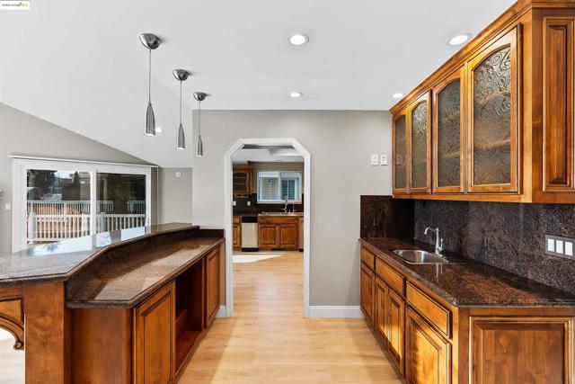 4730 Spinnaker Way, Discovery Bay CA: https://media.crmls.org/mediaz/6a6422c2-81cf-4169-b3f7-b038774cee68.jpg