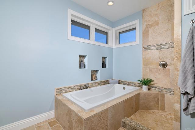 Detail Gallery Image 31 of 42 For 3768 Skyline Rd, Carlsbad,  CA 92008 - 4 Beds | 2/1 Baths