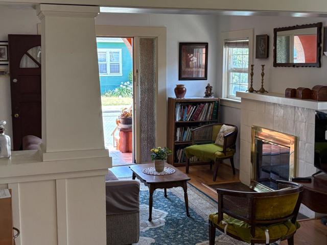 105 Palm Avenue, Watsonville CA: https://media.crmls.org/mediaz/6a64cff6-6f8e-4a20-803f-941d47fcccb1.jpg