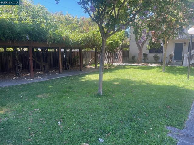 1140 Detroit Avenue, Concord CA: https://media.crmls.org/mediaz/6a64e85f-31f0-400d-8696-d3f4c3ef479a.jpg