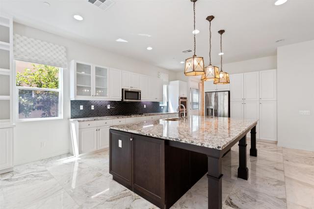 1801 Santa Christina, Chula Vista CA: https://media.crmls.org/mediaz/6a65741c-29df-4dca-854c-7c36b4671093.jpg