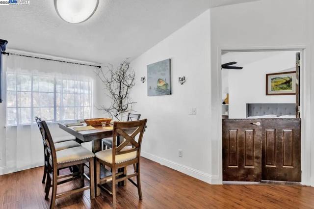 1170 Graceland Pl,  CA: https://media.crmls.org/mediaz/6a65ad44-d286-482c-85dc-78a7a3c493fd.jpg