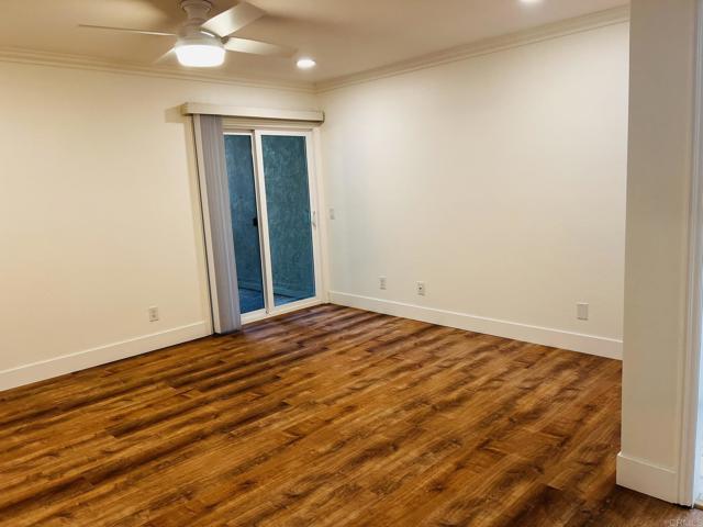 4587 Cove Drive, Carlsbad CA: https://media.crmls.org/mediaz/6a65e838-e325-4580-be61-a9171ab47b8e.jpg