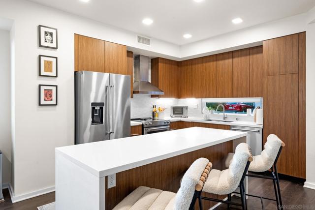 2875 B Street, San Diego CA: https://media.crmls.org/mediaz/6a65fc65-4fcb-475f-92f0-240c90c0ba22.jpg