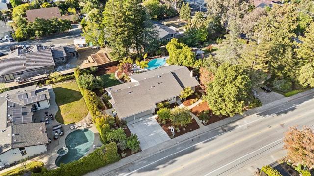 17583 Daves Avenue, Monte Sereno CA: https://media.crmls.org/mediaz/6a6673fd-41f8-4d2b-b4b6-ae0cddf0e6ed.jpg
