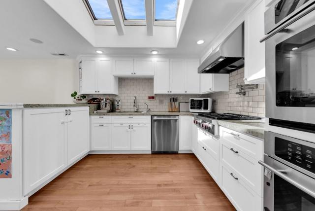 1024 Berkeley Avenue, Menlo Park CA: https://media.crmls.org/mediaz/6a672c1a-1d12-445e-933c-ba4b9f5c1964.jpg