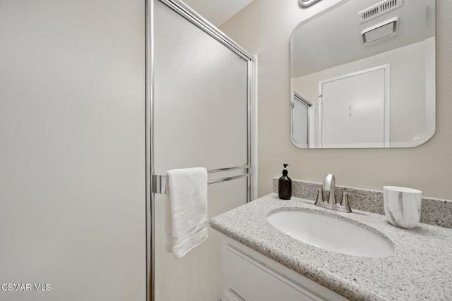 245 Oakleaf Drive, Thousand Oaks CA: https://media.crmls.org/mediaz/6a674dd4-2527-4271-b3ab-e7cd537fe6e7.jpg