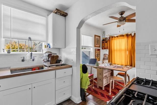 852 58th Street, Oakland CA: https://media.crmls.org/mediaz/6a6792fd-2245-4f3b-88dc-5e459ad90a91.jpg