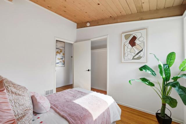 3839 Ross Road, Palo Alto CA: https://media.crmls.org/mediaz/6a67ec38-288c-4ac3-ba64-6f7fa3815b9b.jpg