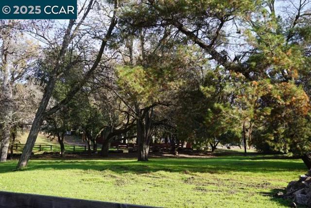 0 Alameda Diablo, Diablo CA: https://media.crmls.org/mediaz/6a68445a-2735-4cdf-9798-585293525773.jpg