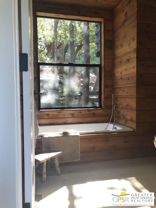 25150 Cougar Road, Idyllwild CA: https://media.crmls.org/mediaz/6a685441-5039-4179-a1a0-d716bf29d572.jpg