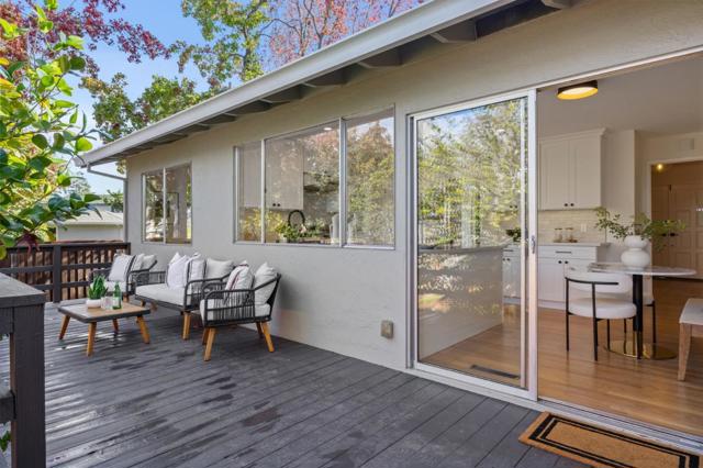 1133 Clydebank Court, Sunnyvale CA: https://media.crmls.org/mediaz/6a69b9ca-92a5-4ed6-acd5-55f643e83205.jpg