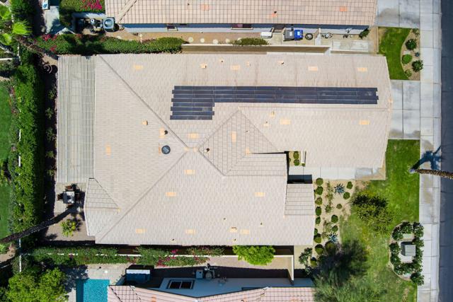 81463 Joshua Tree Court, La Quinta CA: https://media.crmls.org/mediaz/6a69f6e3-9430-4353-abc9-0a236615221e.jpg