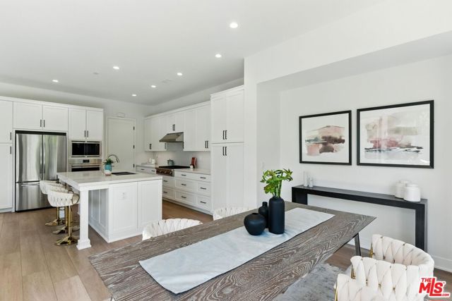 182 Plum Lily, Irvine CA: https://media.crmls.org/mediaz/6a6a2df7-2ab3-409e-a6b1-b9842033dd65.jpg