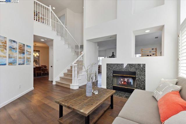 231 Stetson Dr, Danville CA: https://media.crmls.org/mediaz/6a6b00b8-b13c-45f7-bf00-5edeb9ed0128.jpg
