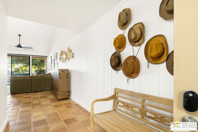 298 San Vicente Circle, Palm Desert CA: https://media.crmls.org/mediaz/6a6bb27e-841a-4ec1-8062-2c0dc267b609.jpg