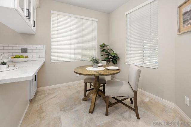 11078 Caminito Alegra, San Diego CA: https://media.crmls.org/mediaz/6a6bc0ff-45c3-41cc-842e-a908178e0e52.jpg