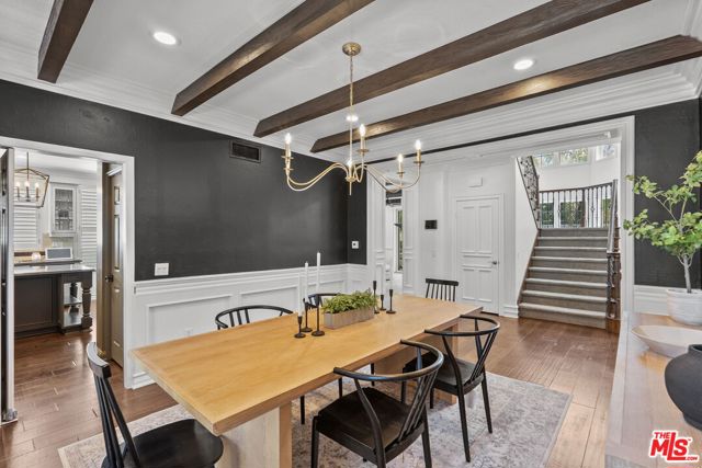 638 Oak Tree Court, Simi Valley CA: https://media.crmls.org/mediaz/6a6bc3bd-90e2-4467-9487-790e2b96d5ba.jpg