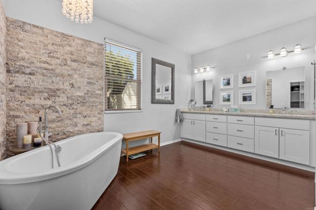 Image 18 of 51 For 23553 Daylight Place