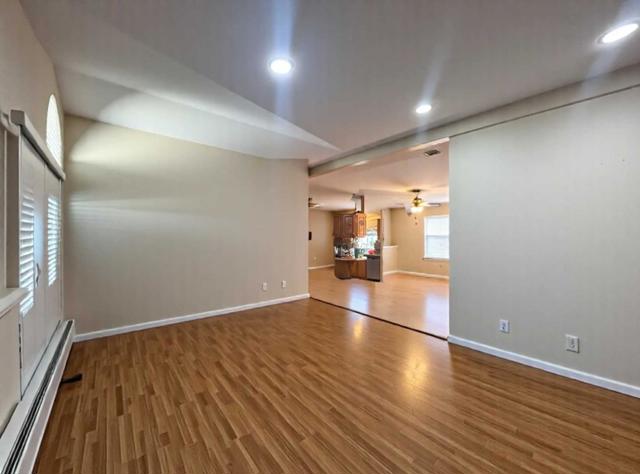 117 Fisk Terrace, Fremont CA: https://media.crmls.org/mediaz/6a6ca6b1-4ac4-4953-9548-9d0e8352854a.jpg