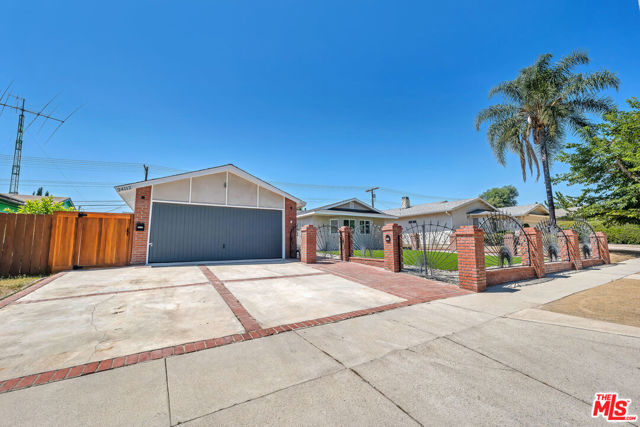 24114 Gilmore Street, West Hills CA: https://media.crmls.org/mediaz/6a6cdf99-8e2a-4c68-ae9f-55c7b14f2721.jpg