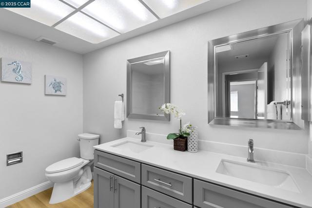 4360 Peregrine Way, Fremont CA: https://media.crmls.org/mediaz/6a6d2885-d9c2-4ab8-964a-92993c400d72.jpg