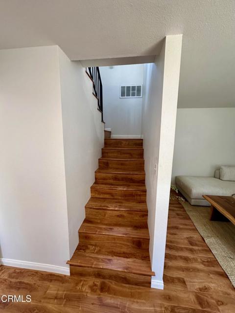 Detail Gallery Image 5 of 12 For 310 W Simpson St, Ventura,  CA 93001 - 2 Beds | 1/1 Baths