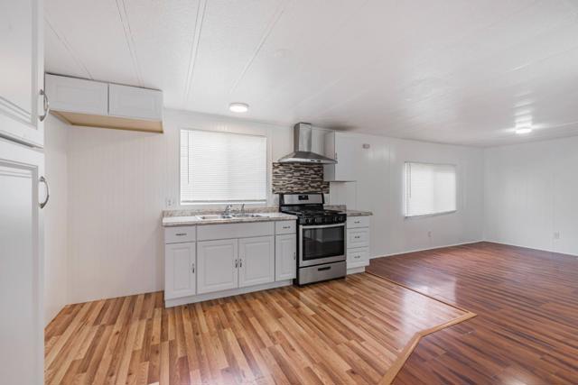 18035 Soledad Canyon Road, Canyon Country CA: https://media.crmls.org/mediaz/6a6e23bc-b8fe-4a83-b289-e92c3e8cc614.jpg