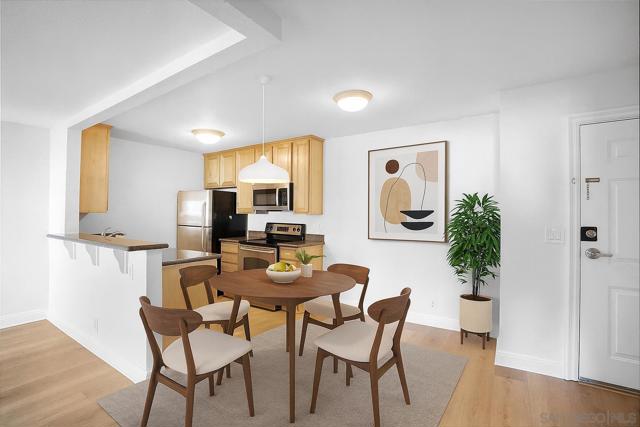 1045 Peach Ave, El Cajon CA: https://media.crmls.org/mediaz/6a6e48df-ab49-4d3d-9495-a2c34b9f24dc.jpg