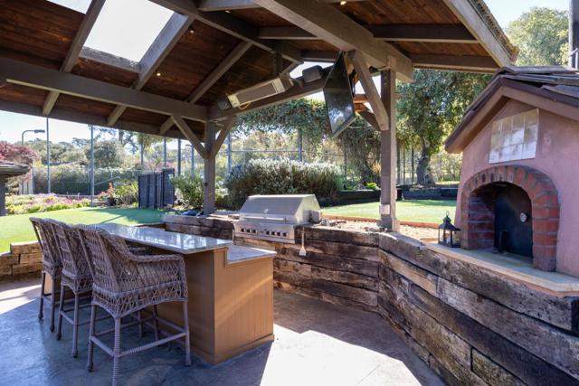 1474 Deer Flat Road, Monterey CA: https://media.crmls.org/mediaz/6a6e4f64-bf54-4655-9bf9-3d1862b8b675.jpg