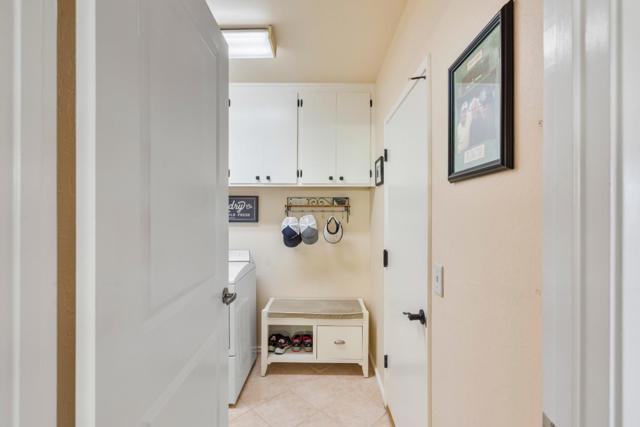 60 Terry Court, Hollister CA: https://media.crmls.org/mediaz/6a6eed70-466a-42a0-927c-58bc7aeeb07a.jpg