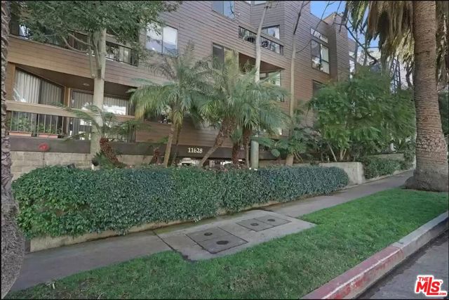 11628 Montana Ave #206, Los Angeles, CA 90049