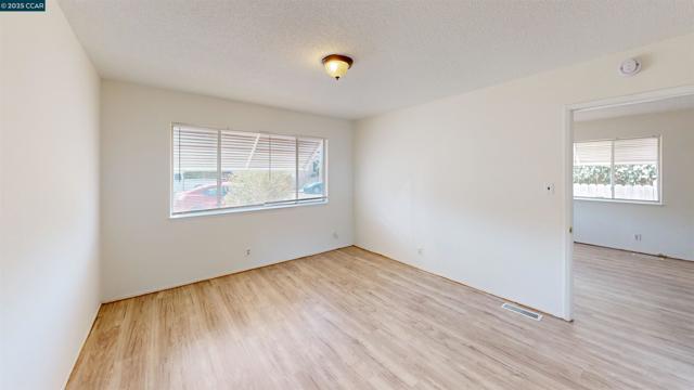 2719 Bush Ave, Richmond CA: https://media.crmls.org/mediaz/6a6fba31-9160-4b19-8b67-b59ce6f65732.jpg