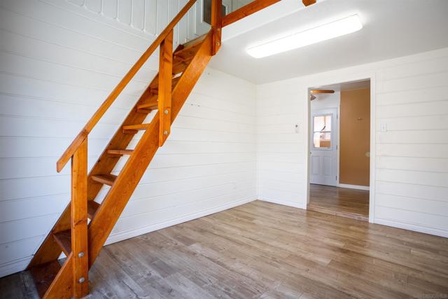 12643 Castle Court Dr, Lakeside CA: https://media.crmls.org/mediaz/6a7265b7-d8e3-47d6-bebc-b5f38fca5403.jpg