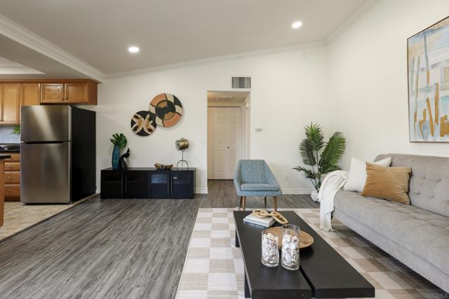 5033 Los Morros Way, Oceanside CA: https://media.crmls.org/mediaz/6a72aa6e-a45f-4c32-8e17-1be0692d176e.jpg