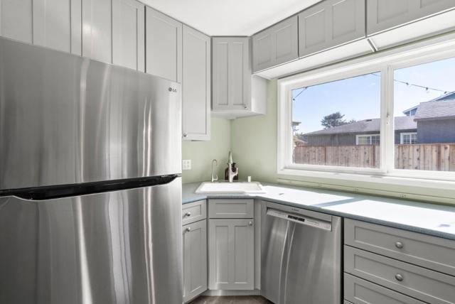 414 Vermont Avenue, Moss Beach CA: https://media.crmls.org/mediaz/6a72c05d-6244-4b24-97fc-25c4ca22f7d2.jpg