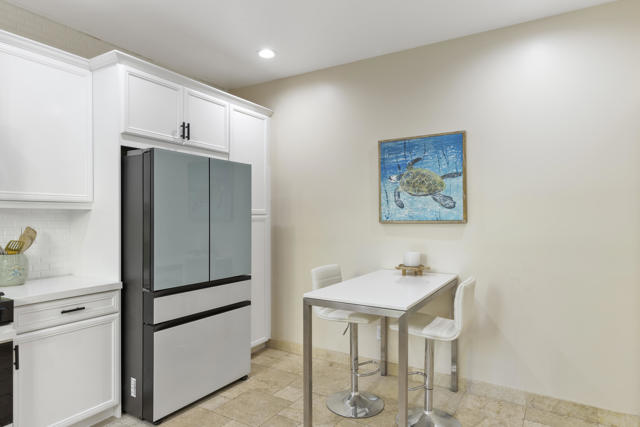 436 Via De La Paz, Palm Desert CA: https://media.crmls.org/mediaz/6a73652e-5f19-4bbb-962b-f0b5fc14ac46.jpg