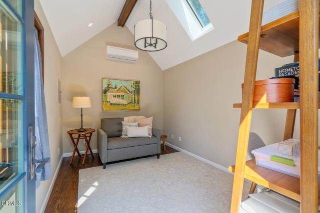 1421 Monte Vista Street, Pasadena CA: https://media.crmls.org/mediaz/6a736a95-7163-4b8b-88d9-be1ca91a725a.jpg