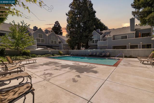 4540 Melody Dr, Concord CA: https://media.crmls.org/mediaz/6a737927-d534-4c53-b59a-24f11785a447.jpg