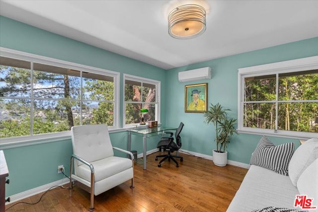 8809 Appian Way, Los Angeles CA: https://media.crmls.org/mediaz/6a73d907-f86b-4158-abfd-af554951c205.jpg