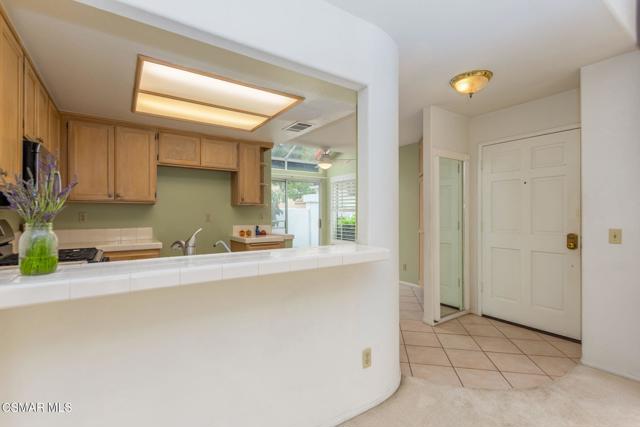 815 Vista Arriago, Camarillo CA: https://media.crmls.org/mediaz/6a741a5a-1bef-4314-83cf-5b951740bf75.jpg