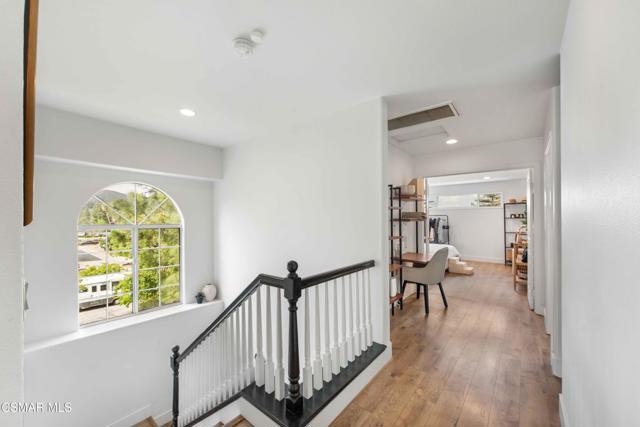 2658 Morning Grove Way, Thousand Oaks CA: https://media.crmls.org/mediaz/6a743bad-c44e-49ff-89bf-4c235796cbb4.jpg