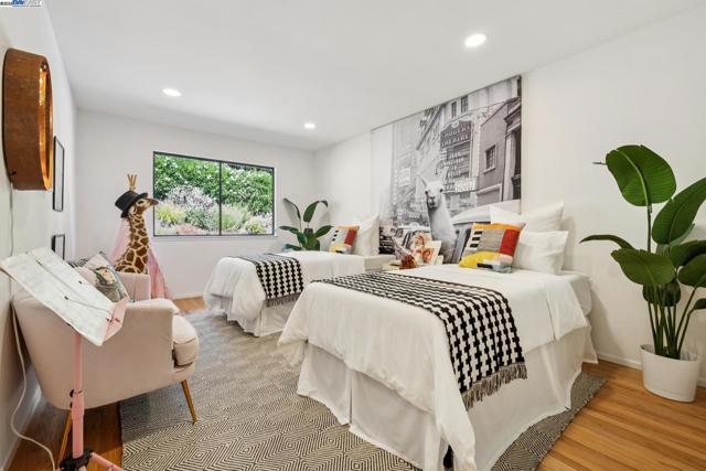 124 MARSHA PLACE, Lafayette CA: https://media.crmls.org/mediaz/6a755586-d630-43cb-814b-74ef9dd3715d.jpg