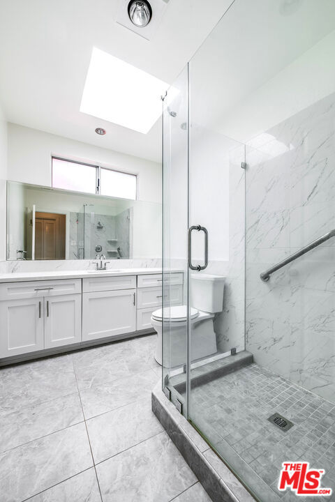 10311 Ilona Avenue, Los Angeles CA: https://media.crmls.org/mediaz/6a75eebb-cfdb-4617-8ea7-9851661669ac.jpg