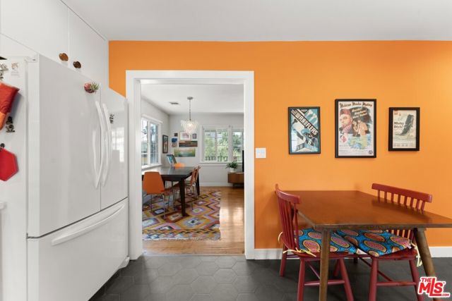 1179 Bellevue Avenue, Los Angeles CA: https://media.crmls.org/mediaz/6a76ffbf-766e-4d9a-b8f1-85d75d99b32d.jpg