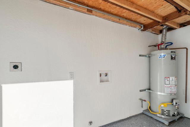 912 Acosta Plaza, Salinas CA: https://media.crmls.org/mediaz/6a773ecb-6fc2-48f4-8999-a483939d9c6a.jpg