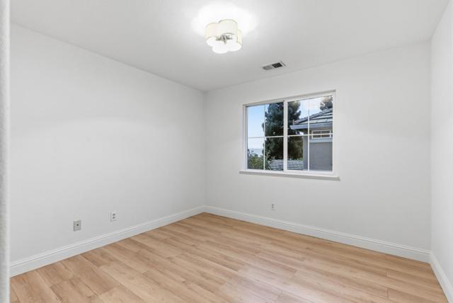 34298 Torrey Pine Lane, Union City CA: https://media.crmls.org/mediaz/6a774cb9-3fb5-40bd-8569-d9f03bf15945.jpg