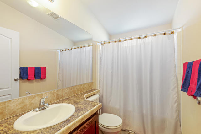 15500 Bubbling Wells Road, Desert Hot Springs CA: https://media.crmls.org/mediaz/6a77d19e-cf22-4dd6-bd6d-8f17c64bb0f0.jpg