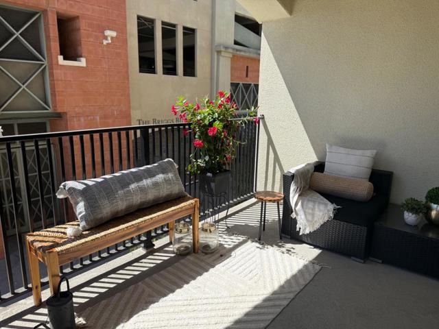 400 San Benito St, Hollister CA: https://media.crmls.org/mediaz/6a784ee1-36aa-476e-bfed-9ae4e91bf42e.jpg